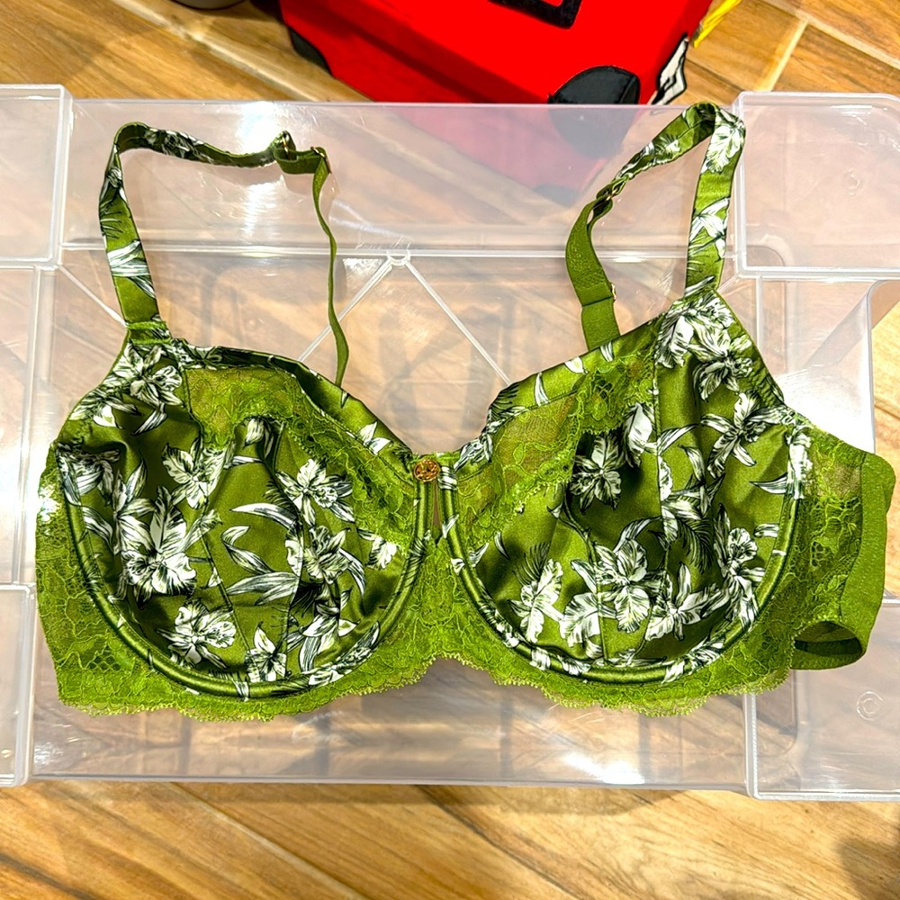 Rosie for M&S Silk wired minimizer bra 38DD